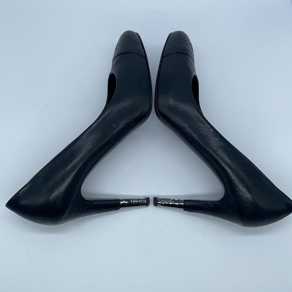 Chanel Black Leather CC logo cap toe silver heel logo pumps 40.5 - Picture 9 of 12
